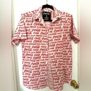 🔥 Rare Coca Cola Button Down Shirt Medium Men 100% Cotton